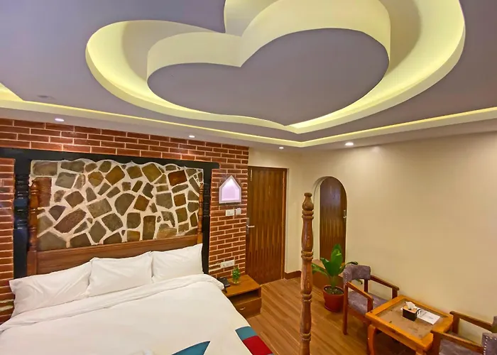Hotelinsta Hotel